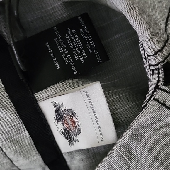 Gray Sleeveless Button-Up Top - Picture 4 of 7